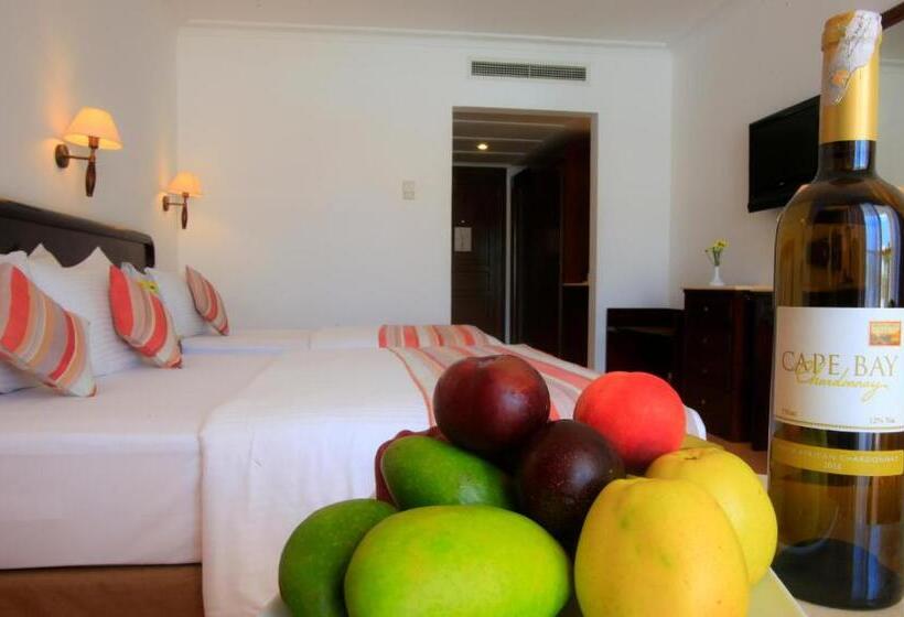 اتاق خانوادگی با چشم‌انداز باغ, JAZ Royal Palmariva