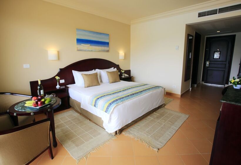 اتاق استاندارد با چشم‌انداز استخر, JAZ Royal Palmariva