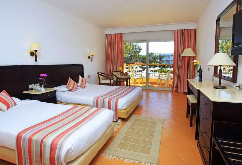 اتاق خانوادگی با چشم‌انداز استخر, JAZ Royal Palmariva