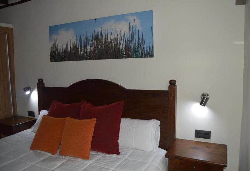 Номер Стандарт Вид на Горы, Rural Casablanca