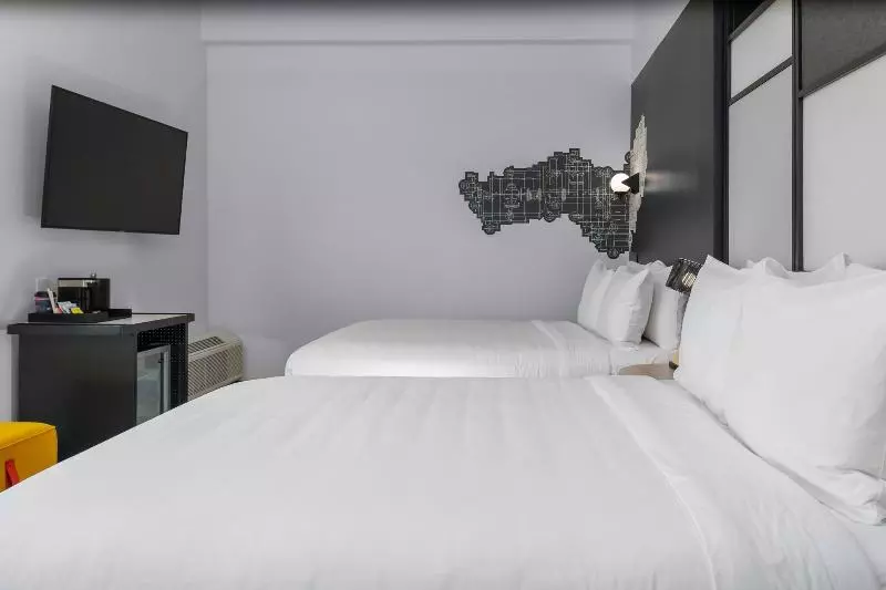 استودیوی پریمیوم, The Royal Sonesta Washington Dc Dupont Circle