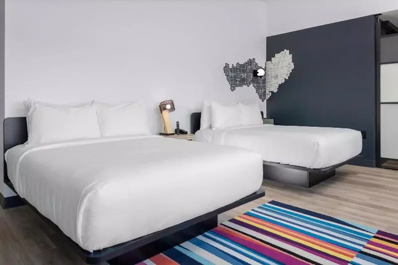 استودیوی پریمیوم, The Royal Sonesta Washington Dc Dupont Circle