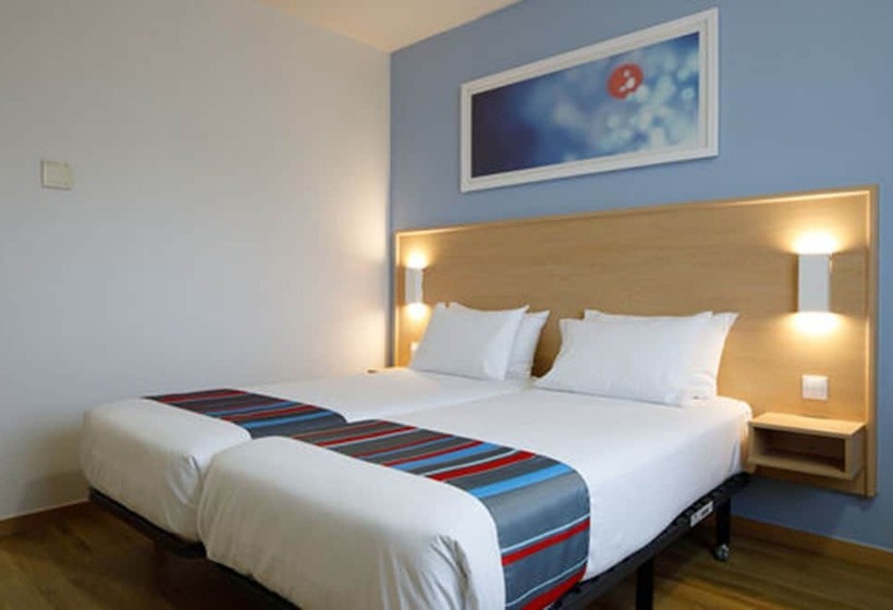 اتاق استاندارد, Travelodge Barcelona Fira