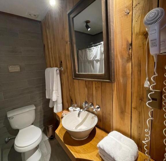 חדר בסיסי, Weskar Lodge