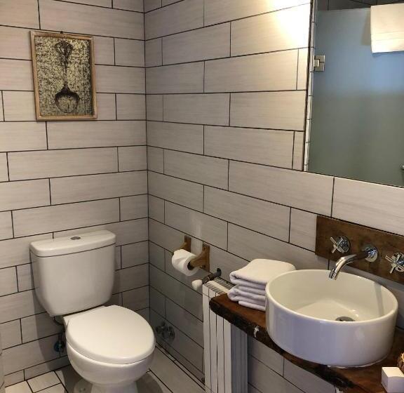 חדר בסיסי, Weskar Lodge