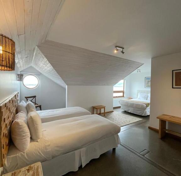 חדר משפחתי, Weskar Lodge