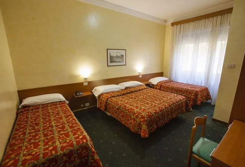 スタンダード４人部屋, Adriatic