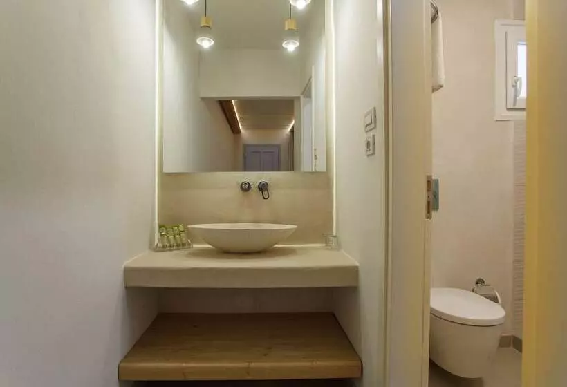 اتاق استاندارد با چشم‌انداز استخر, Aeolos Resort