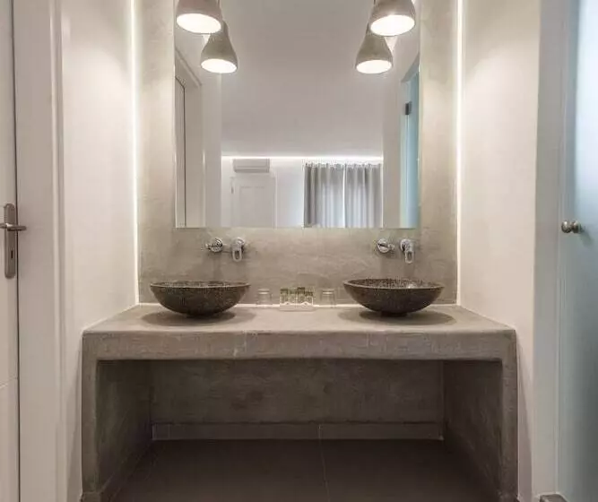 سوییت با چشم‌انداز باغ, Aeolos Resort