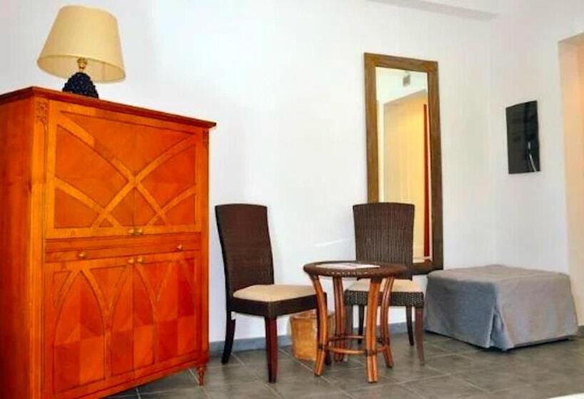 豪华三人间, Alberi del Paradiso