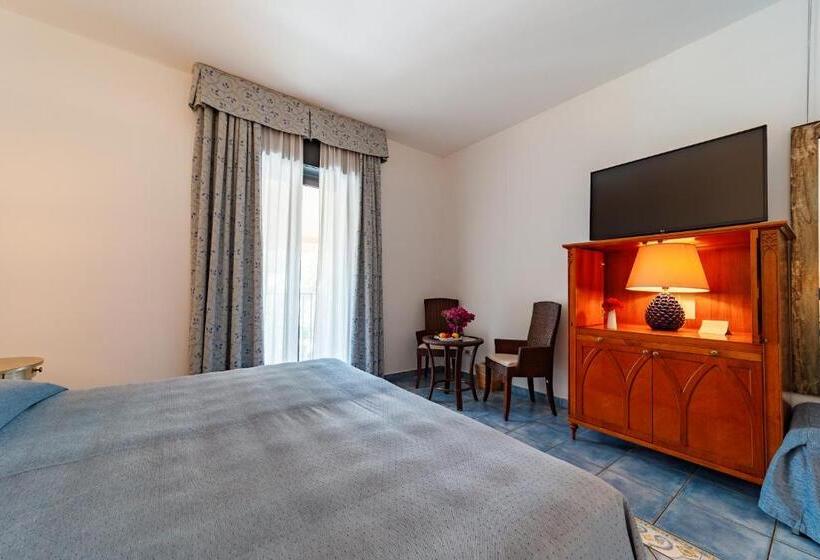 高级三人间, Alberi del Paradiso