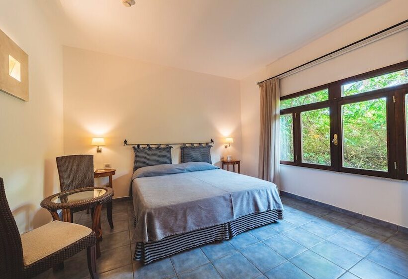 三人经典房间, Alberi del Paradiso