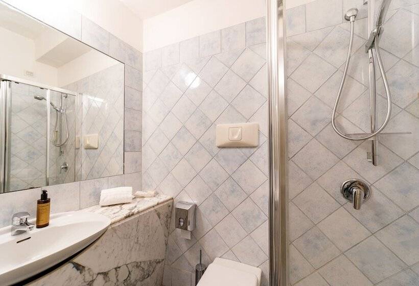 高级三人间, Alberi del Paradiso