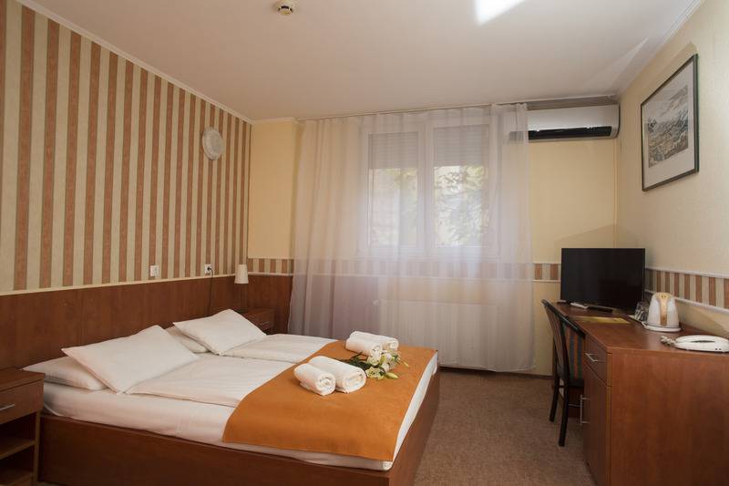 غرفة قياسية, Atlantic