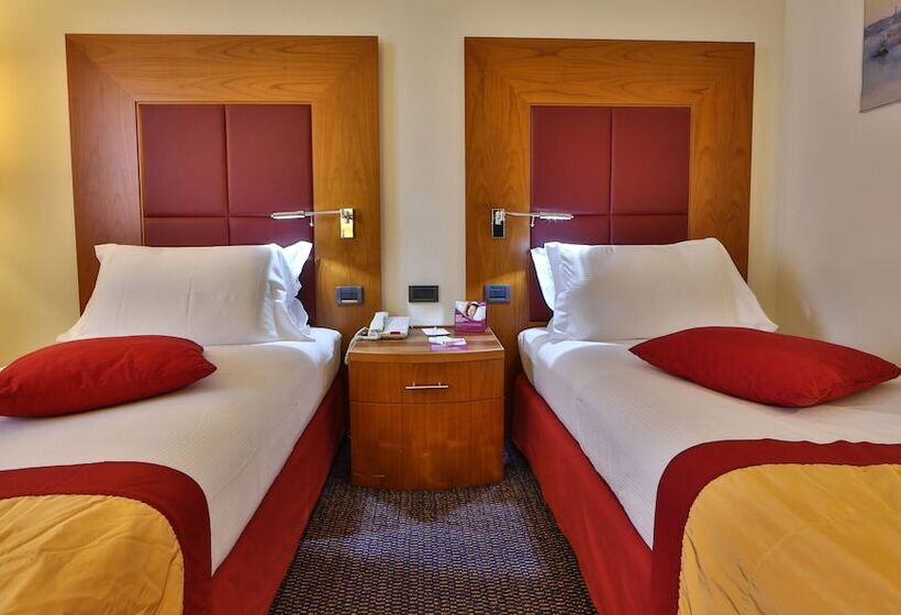 Номер Стандарт, Crowne Plaza Venice East, An Ihg