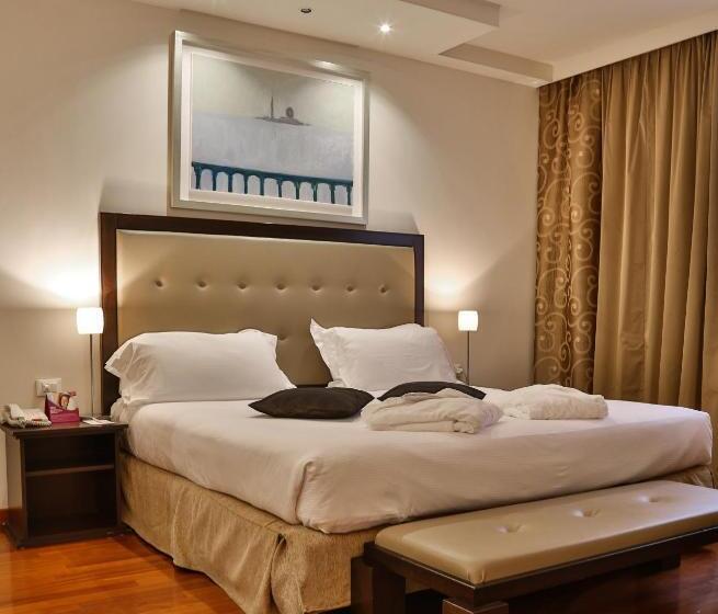 패밀리 스위트, Crowne Plaza Venice East, An Ihg