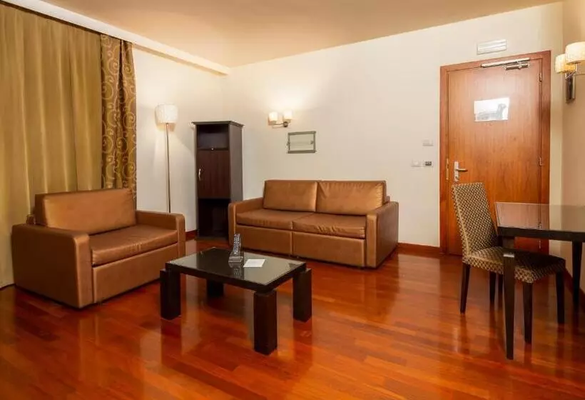 スイート（家族用）, Crowne Plaza Venice East, An Ihg