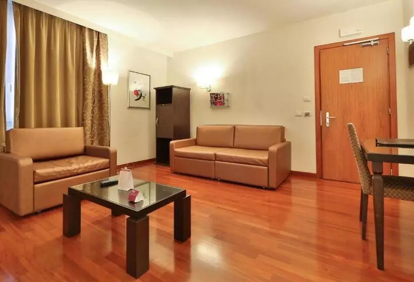 スイート（家族用）, Crowne Plaza Venice East, An Ihg