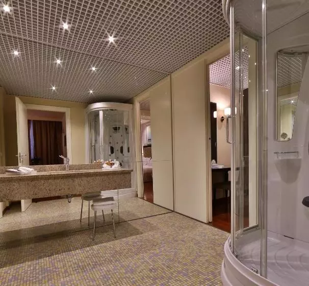 スイート（家族用）, Crowne Plaza Venice East, An Ihg