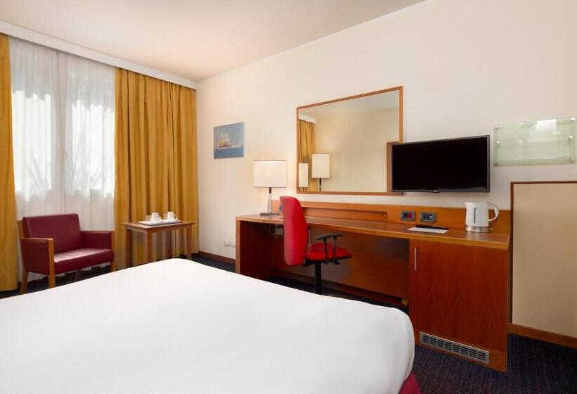 Стандартный Номер Кровать Кинг, Crowne Plaza Venice East, An Ihg