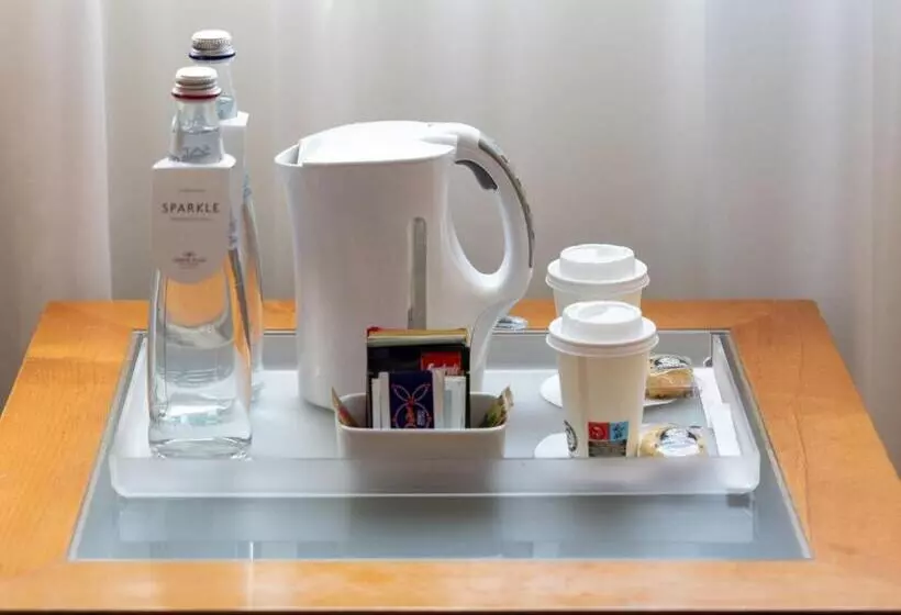 コネクティングルーム（家族用）。, Crowne Plaza Venice East, An Ihg