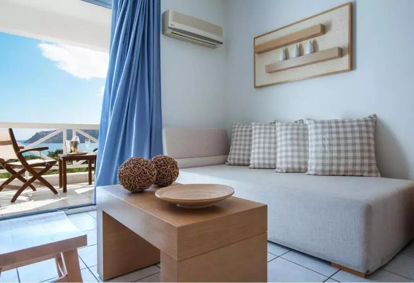 اتاق سوپریور, Golden Milos Beach