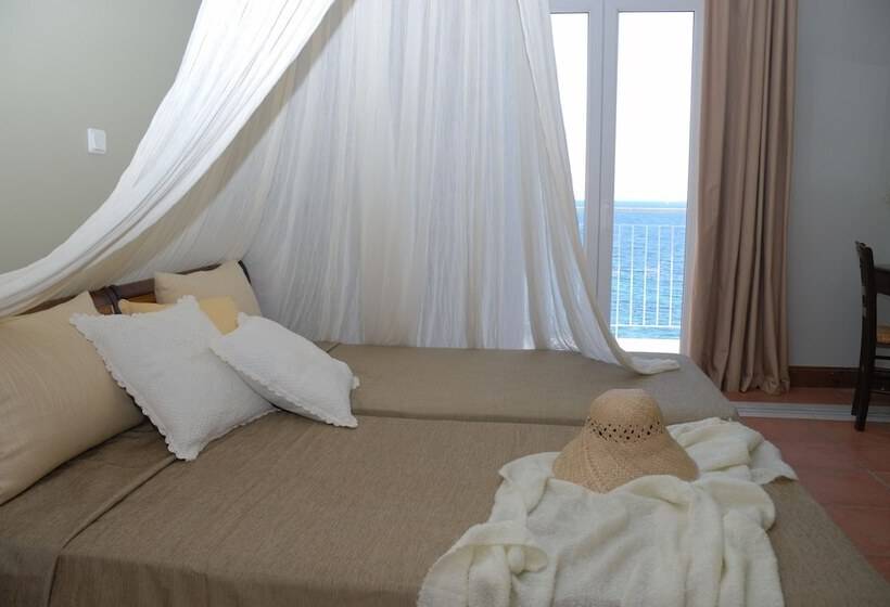 اتاق استاندارد با چشمانداز دریا, Golden View