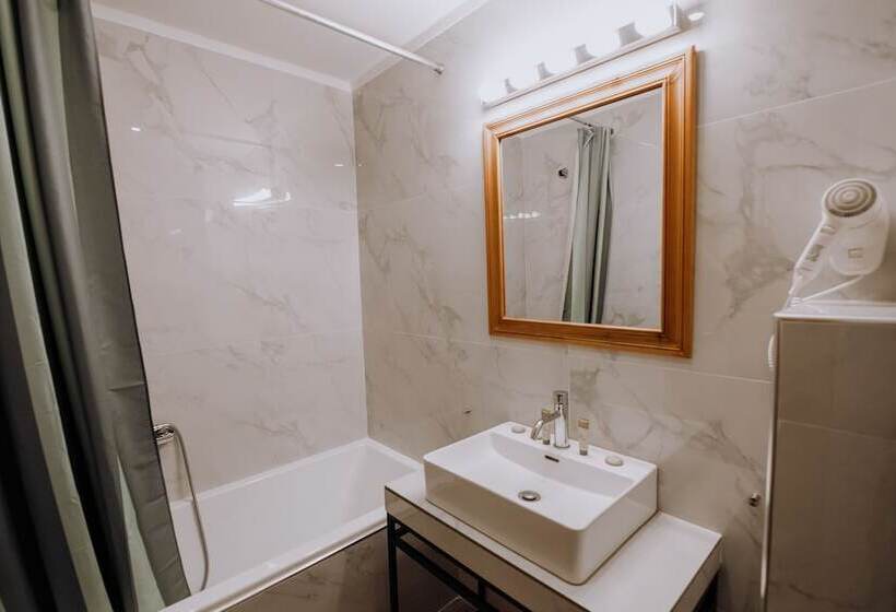 سوییت خانوادگی, Golden View