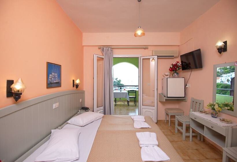 اتاق استاندارد با چشم‌انداز دریا, Haravgi