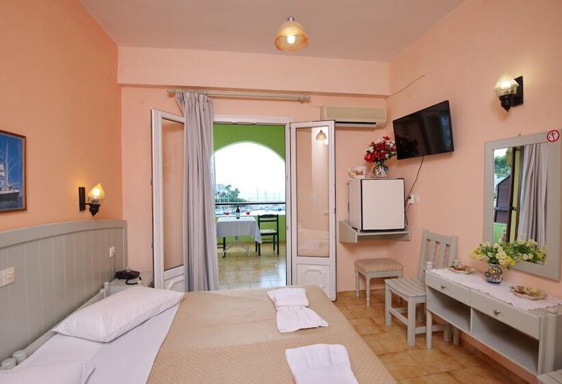 اتاق استاندارد با چشم‌انداز دریا, Haravgi