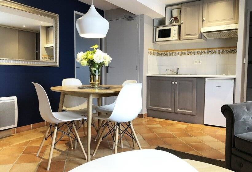 Люкс, Les Suites Domaine De Crécy