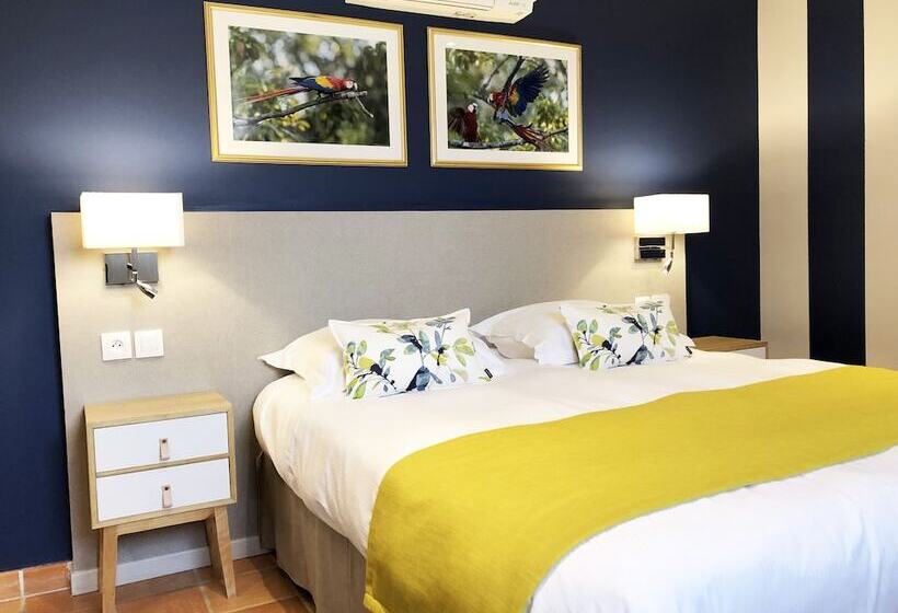 Люкс, Les Suites Domaine De Crécy