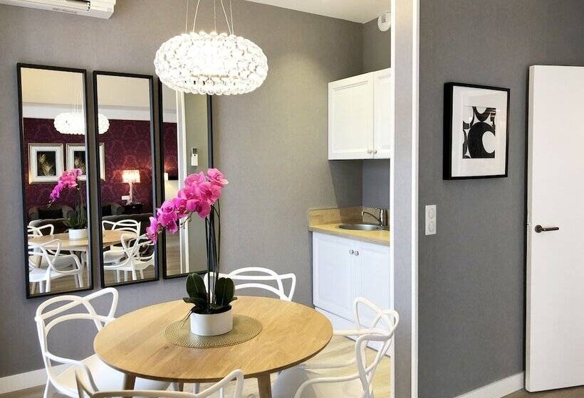 Люкс с Террасой, Les Suites Domaine De Crécy