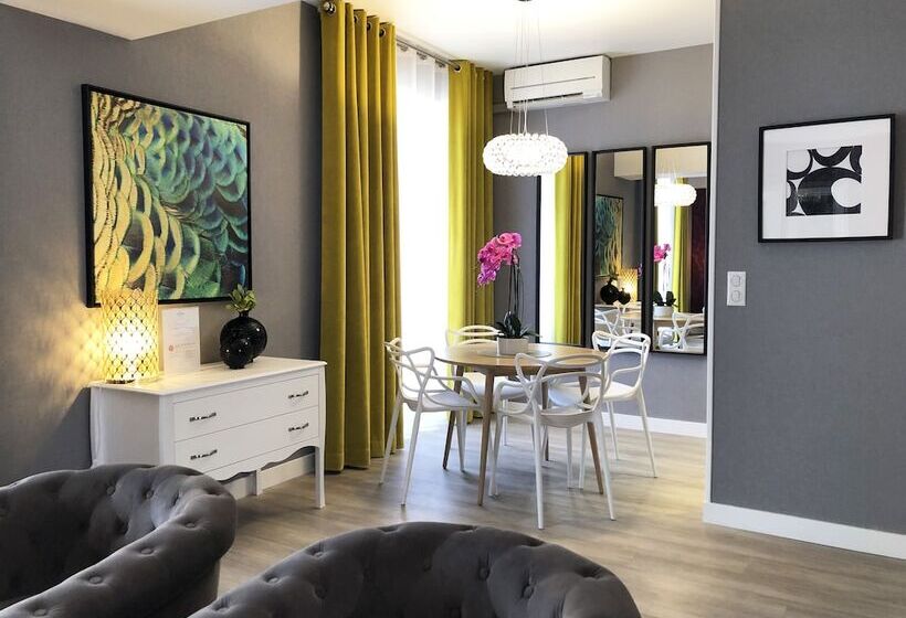 Люкс с Террасой, Les Suites Domaine De Crécy