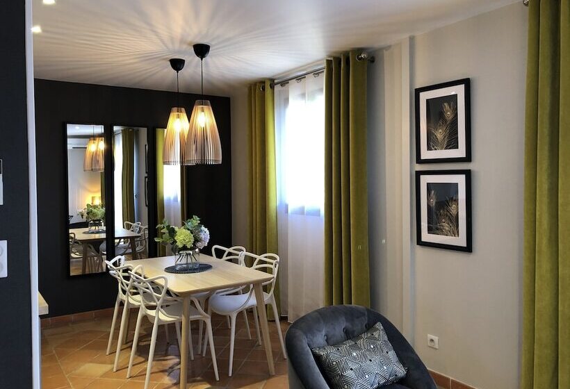 Люкс с Террасой, Les Suites Domaine De Crécy