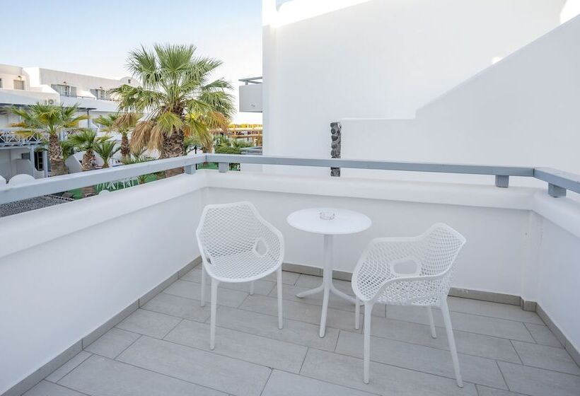 جناح جونيور, Smy Mediterranean White Santorini