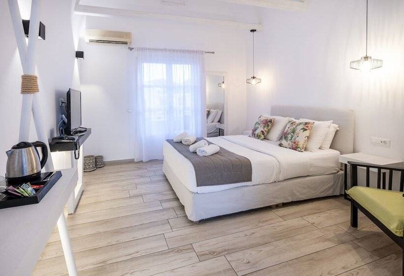 جناح جونيور, Smy Mediterranean White Santorini