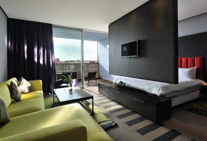 استودیوی استاندارد, Mercure Nador Rif