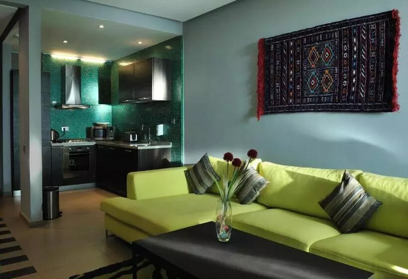 استودیوی استاندارد, Mercure Nador Rif