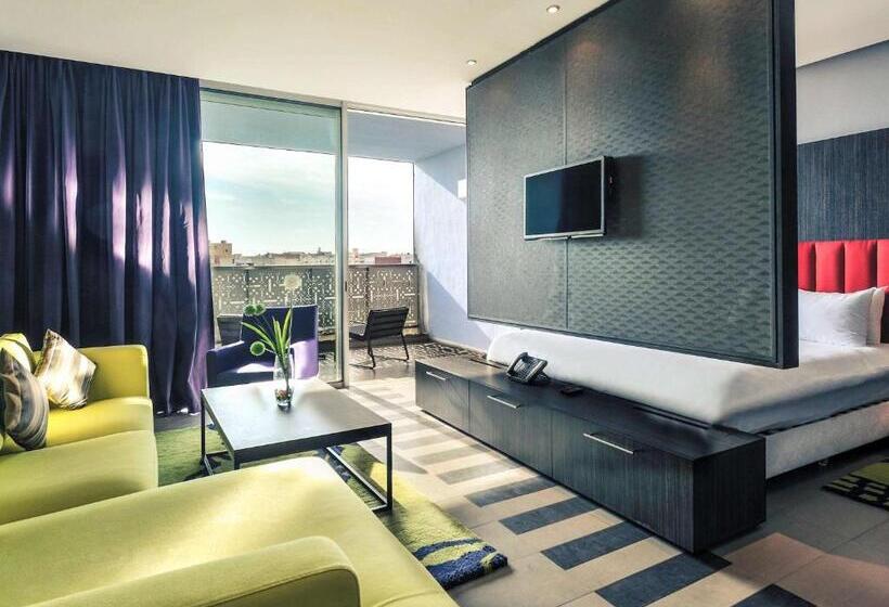 استودیوی استاندارد, Mercure Nador Rif