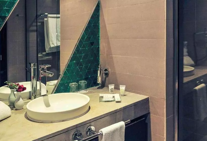 استودیوی استاندارد, Mercure Nador Rif