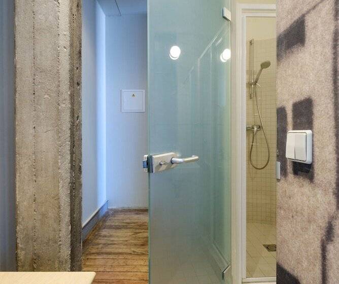 اتاق استاندارد, Metropolis