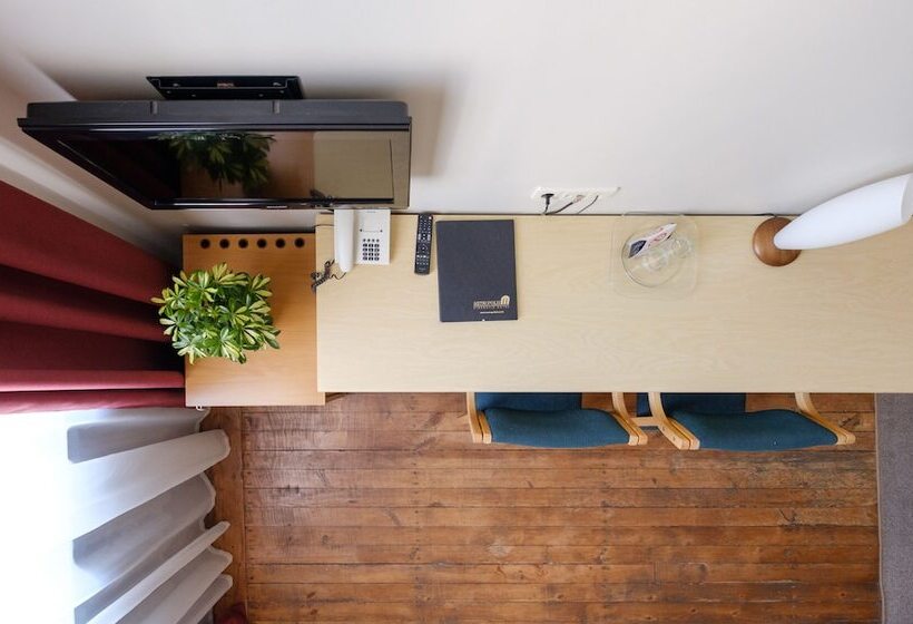 اتاق استاندارد, Metropolis