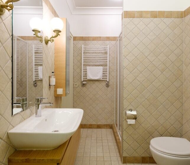 اتاق استاندارد چهار تخته, Metropolis