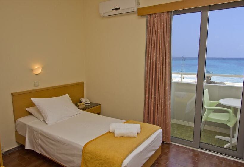 חדר סטנדרט יחיד, Nafsika