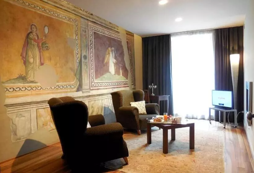 سوییت, Palazzo Ai Capitani