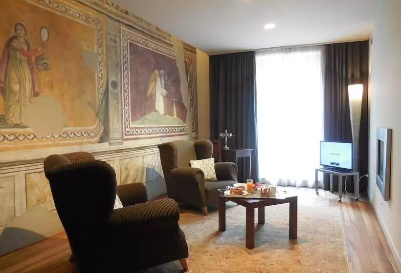 سوییت, Palazzo Ai Capitani