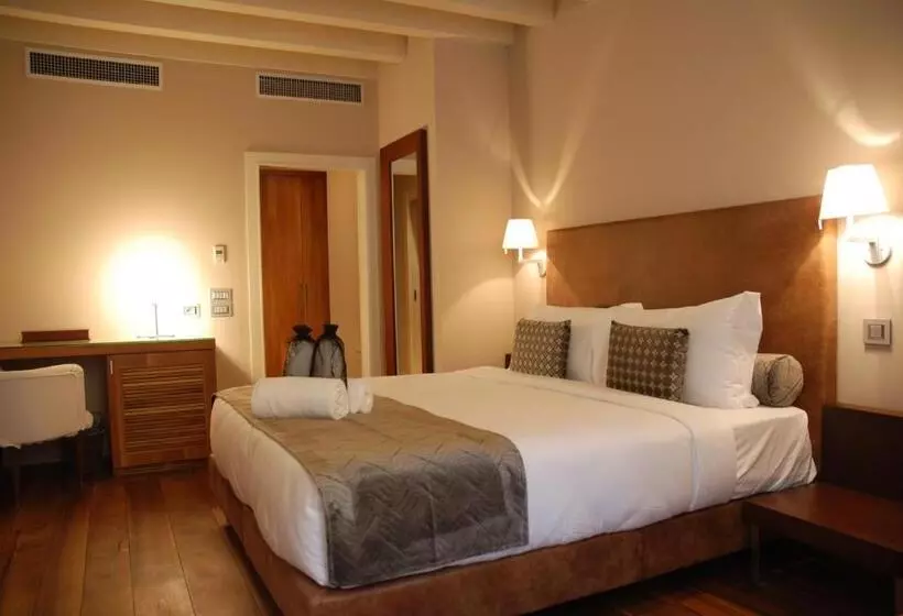 اتاق راحتی, Palazzo Ai Capitani