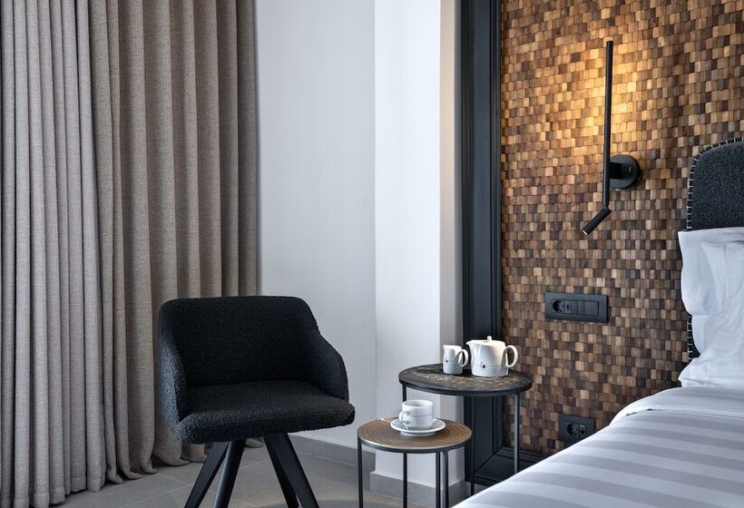 スーペリアールーム, Petinos