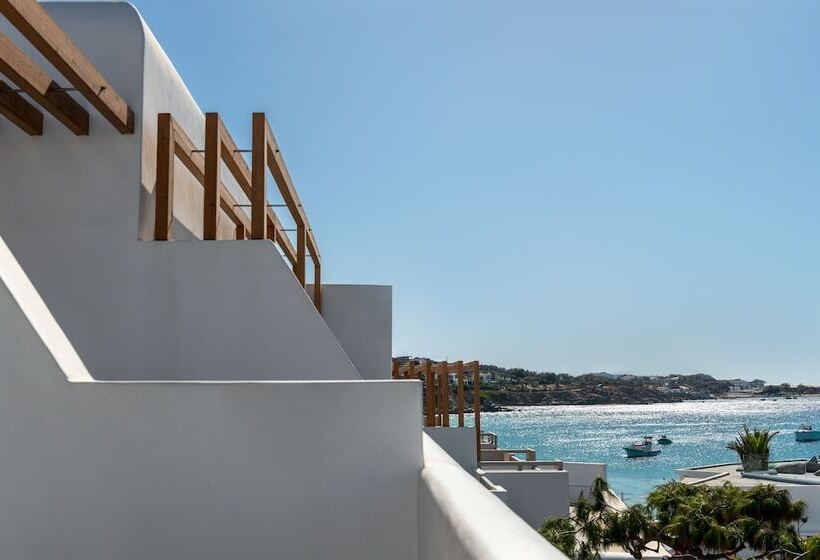 サイドシービュージュニアスイート, Petinos